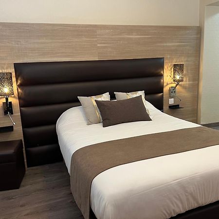 Logis Hotel - Auberge De L'Helix Rosoy  Екстериор снимка