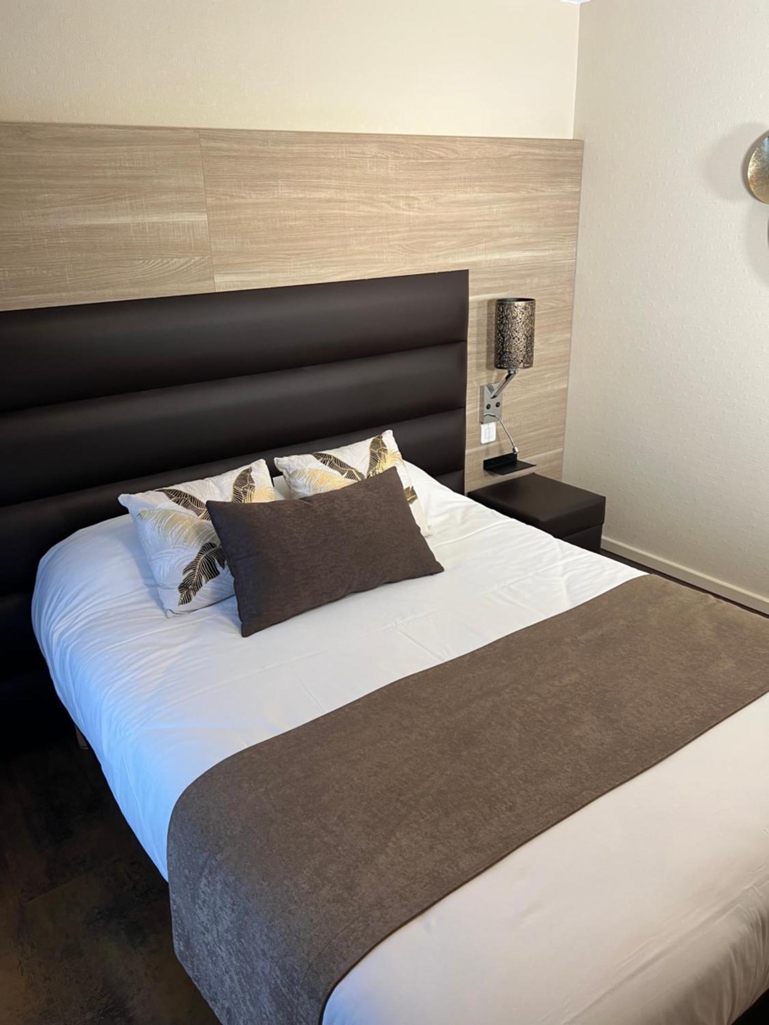 Logis Hotel - Auberge De L'Helix Rosoy  Екстериор снимка